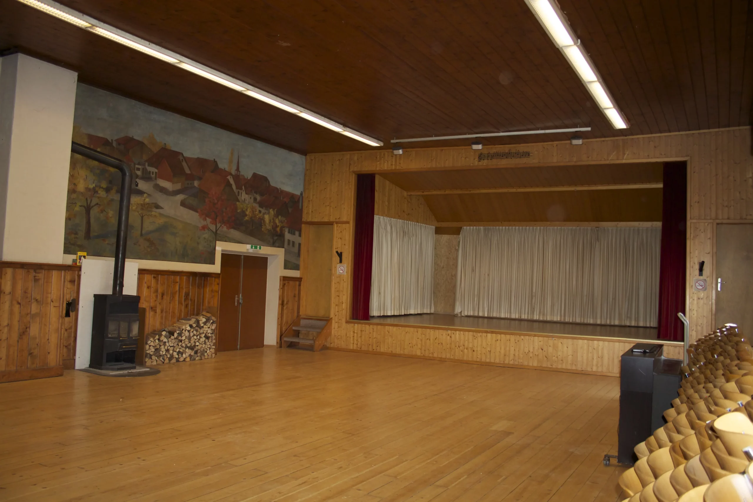 IMG_6286 Gde salle Sugnens